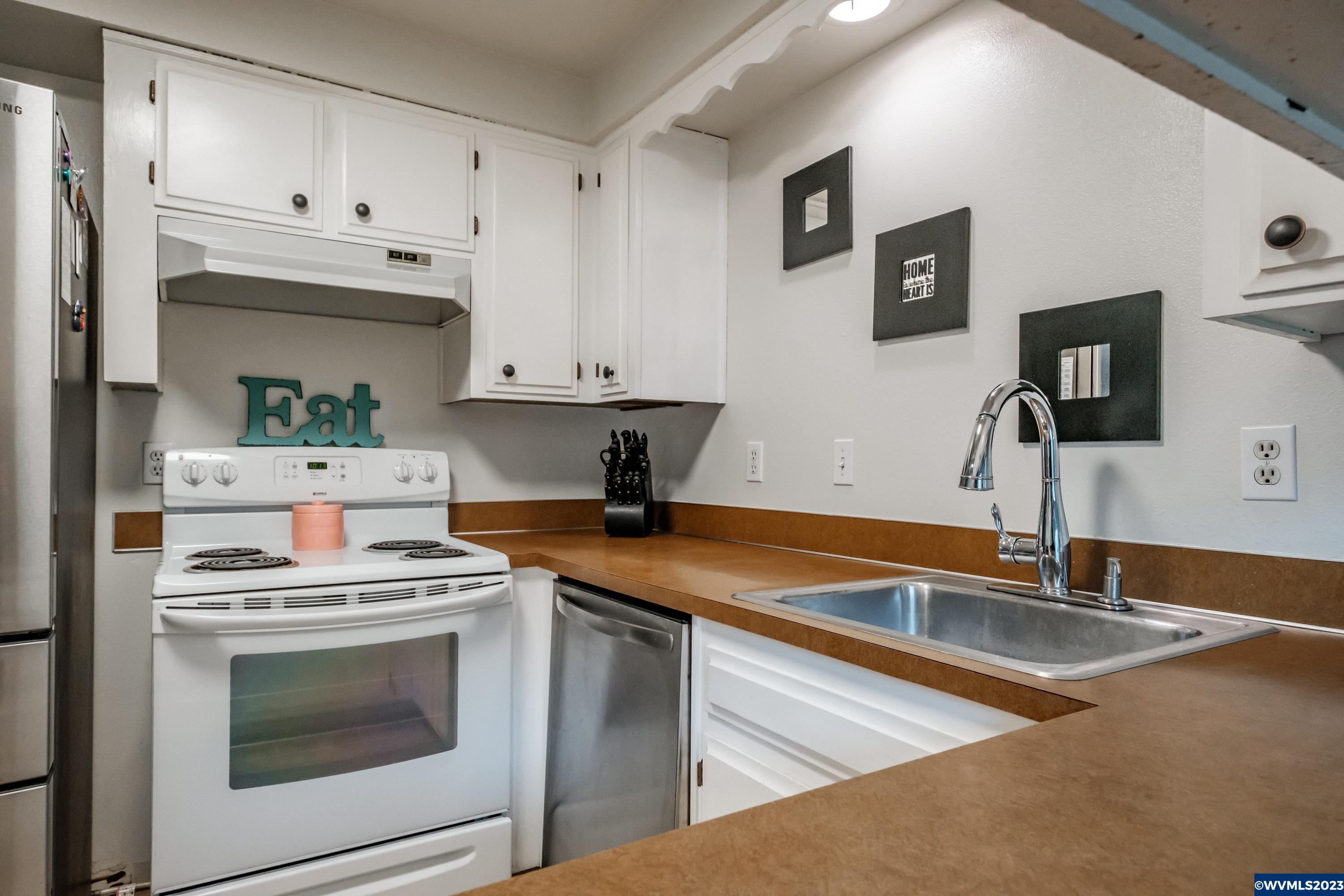 3854 Auburn Road Northeast Salem, OR 97301 - Photo 12 of 42 Gallery Image 12