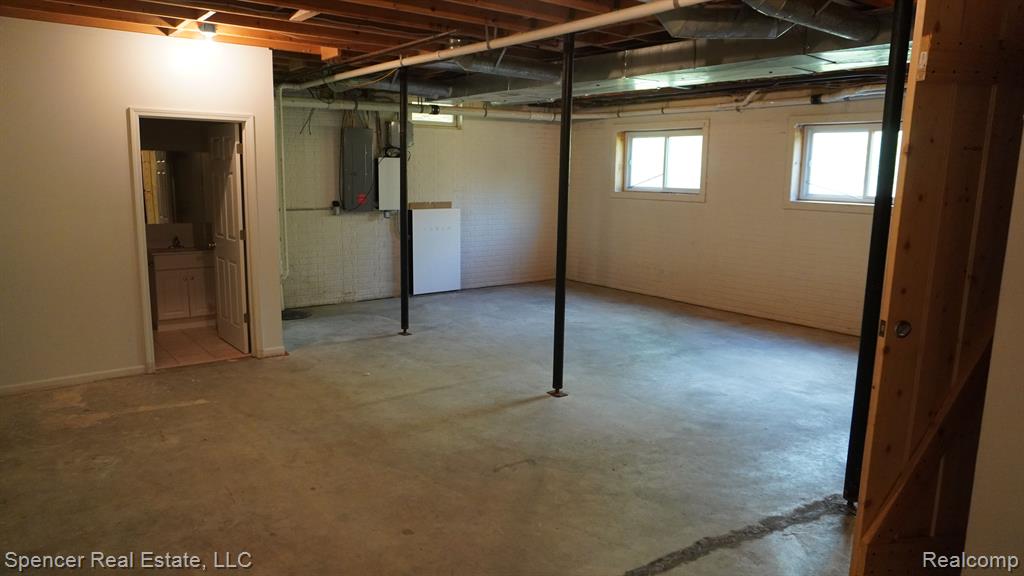 1782 Wooley Road Oxford, MI 48371 - Photo 23 of 24 Gallery Image 23
