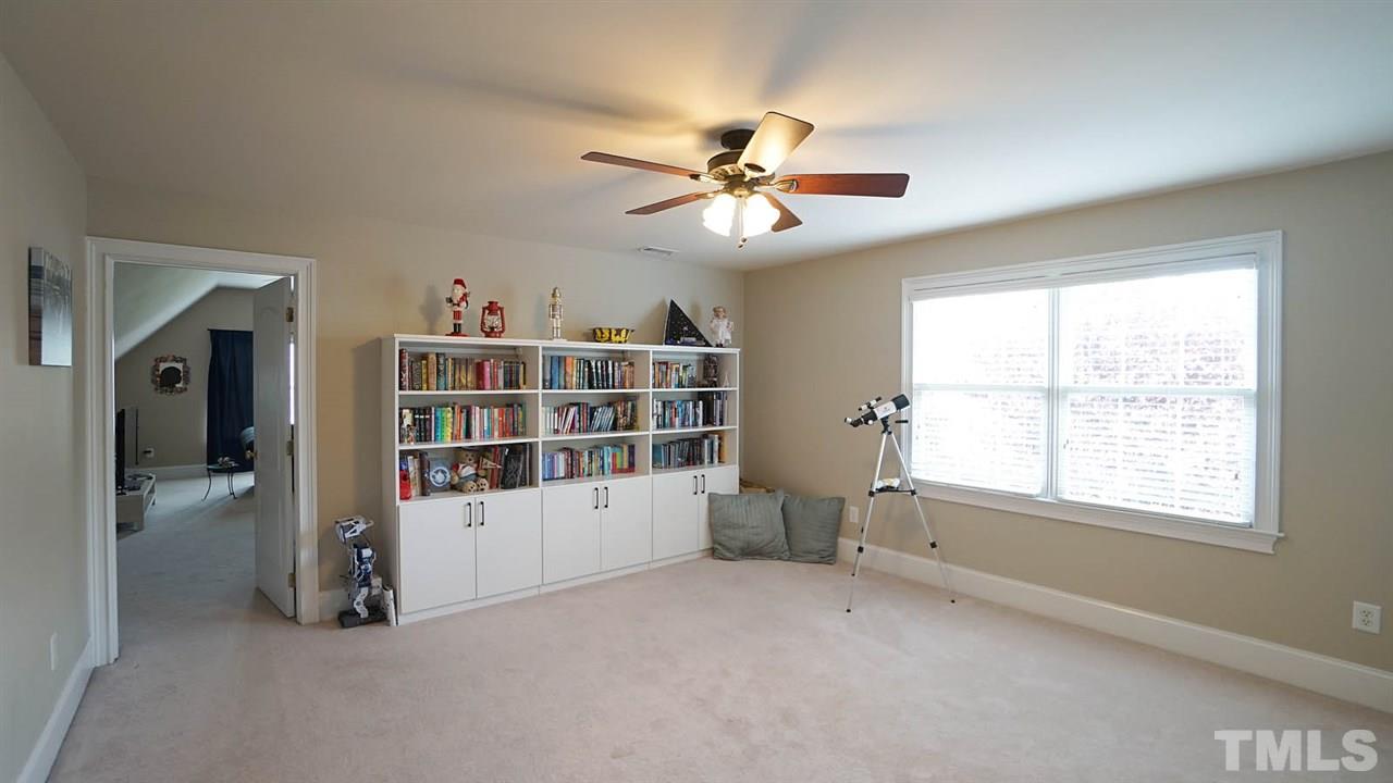11203 Ridgegate Drive Raleigh, NC 27617 - Photo 17 of 30 Gallery Image 17