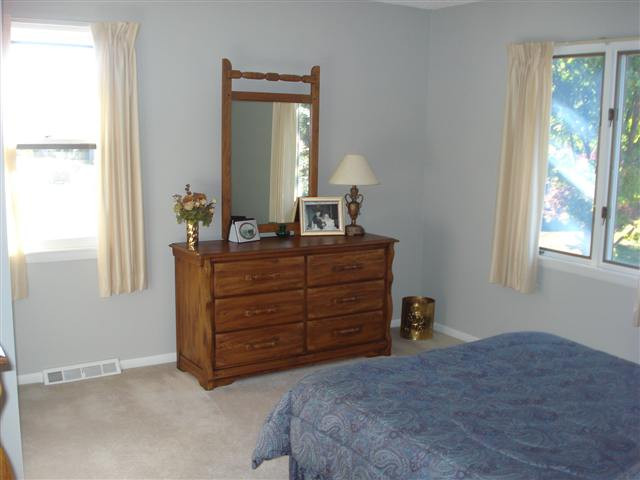 16 Pitch Pine Road Albany, NY 12203 - Photo 9 of 12 Photo 9