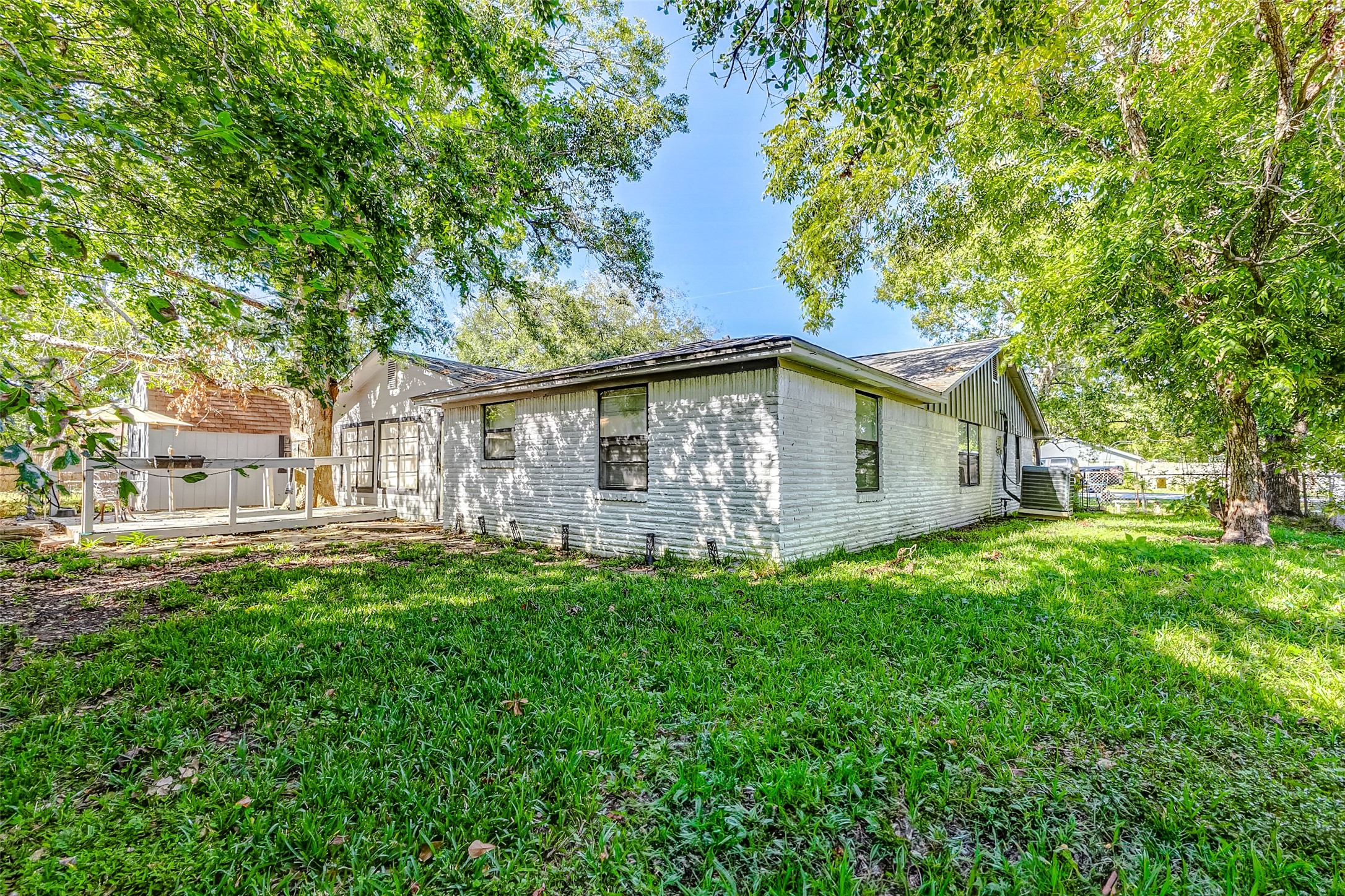 1215 Esther Street Kemah, TX 77565 - Photo 3 of 47