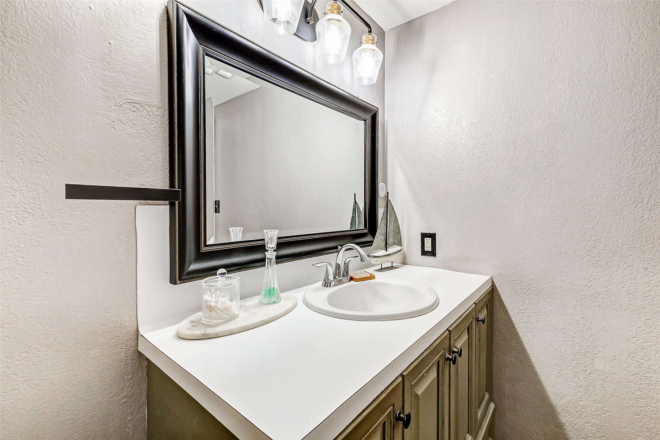 1215 Esther Street Kemah, TX 77565 - Photo 31 of 47