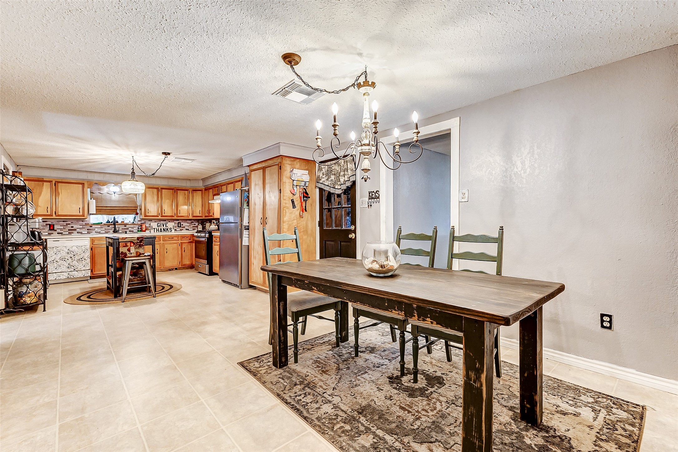 1215 Esther Street Kemah, TX 77565 - Photo 10 of 47