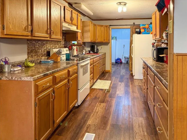 $225,000 | 24 Fox Trott Lane, Golconda, IL 62938