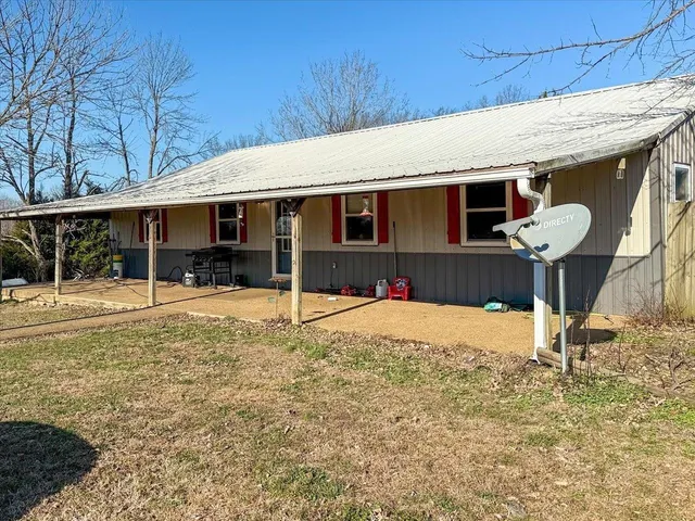 $225,000 | 24 Fox Trott Lane, Golconda, IL 62938