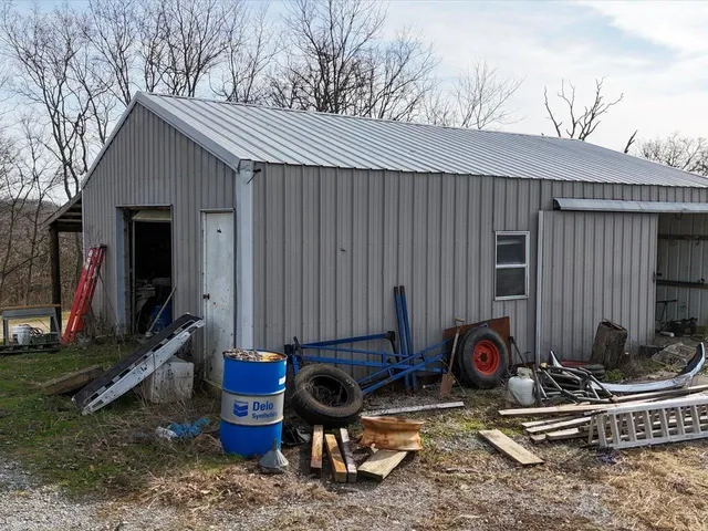 $225,000 | 24 Fox Trott Lane, Golconda, IL 62938