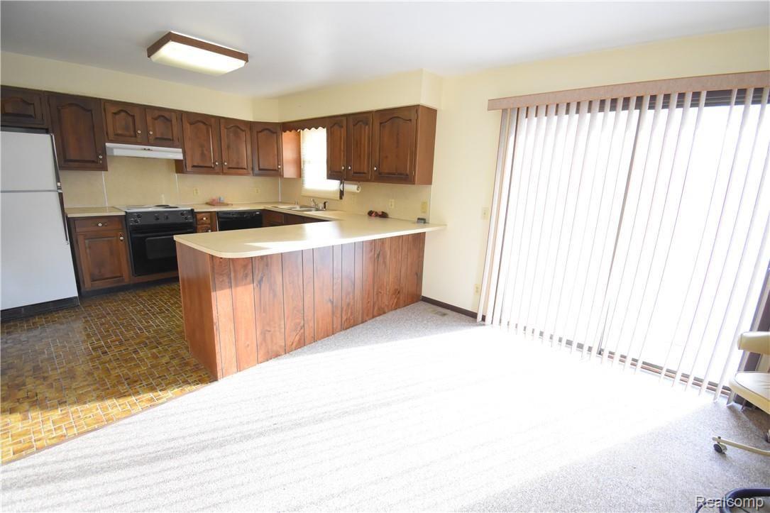 6875 Gale Road Owosso, MI 48867 - Photo 5 of 21 5.JPG