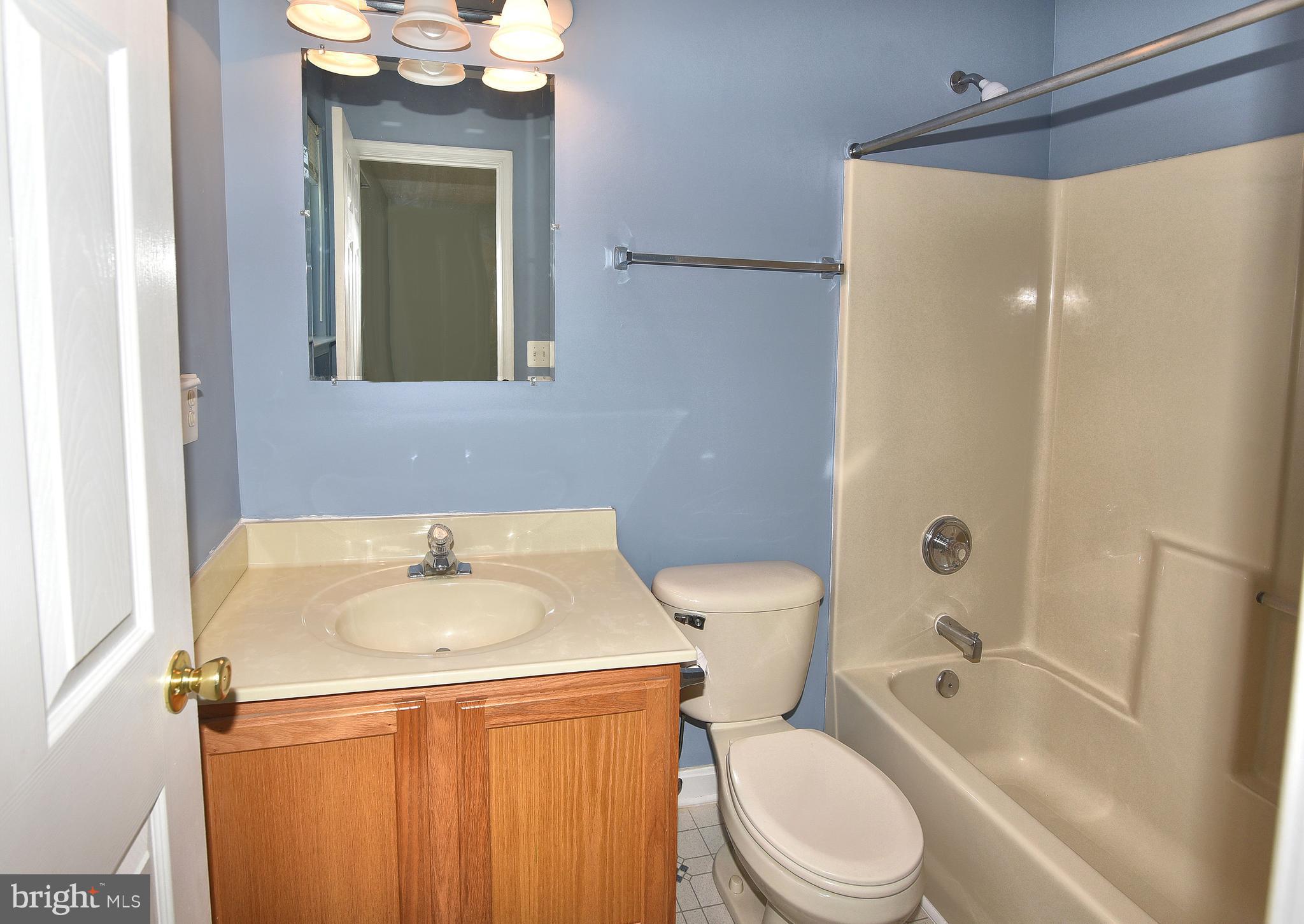 7844 East Shore Road Pasadena, MD 21122 - Photo 14 of 28 Bath (Master)