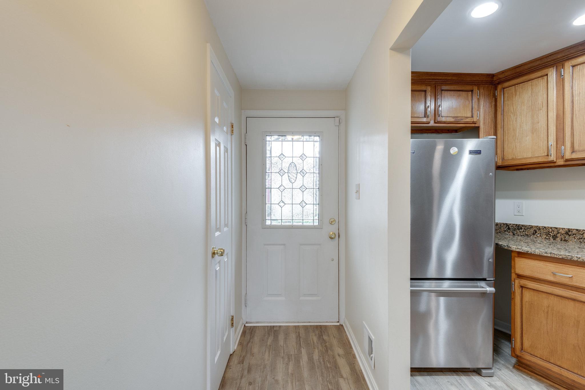 11910 Crosswind Court Reston, VA 20194 - Photo 3 of 34 Gallery Image 3