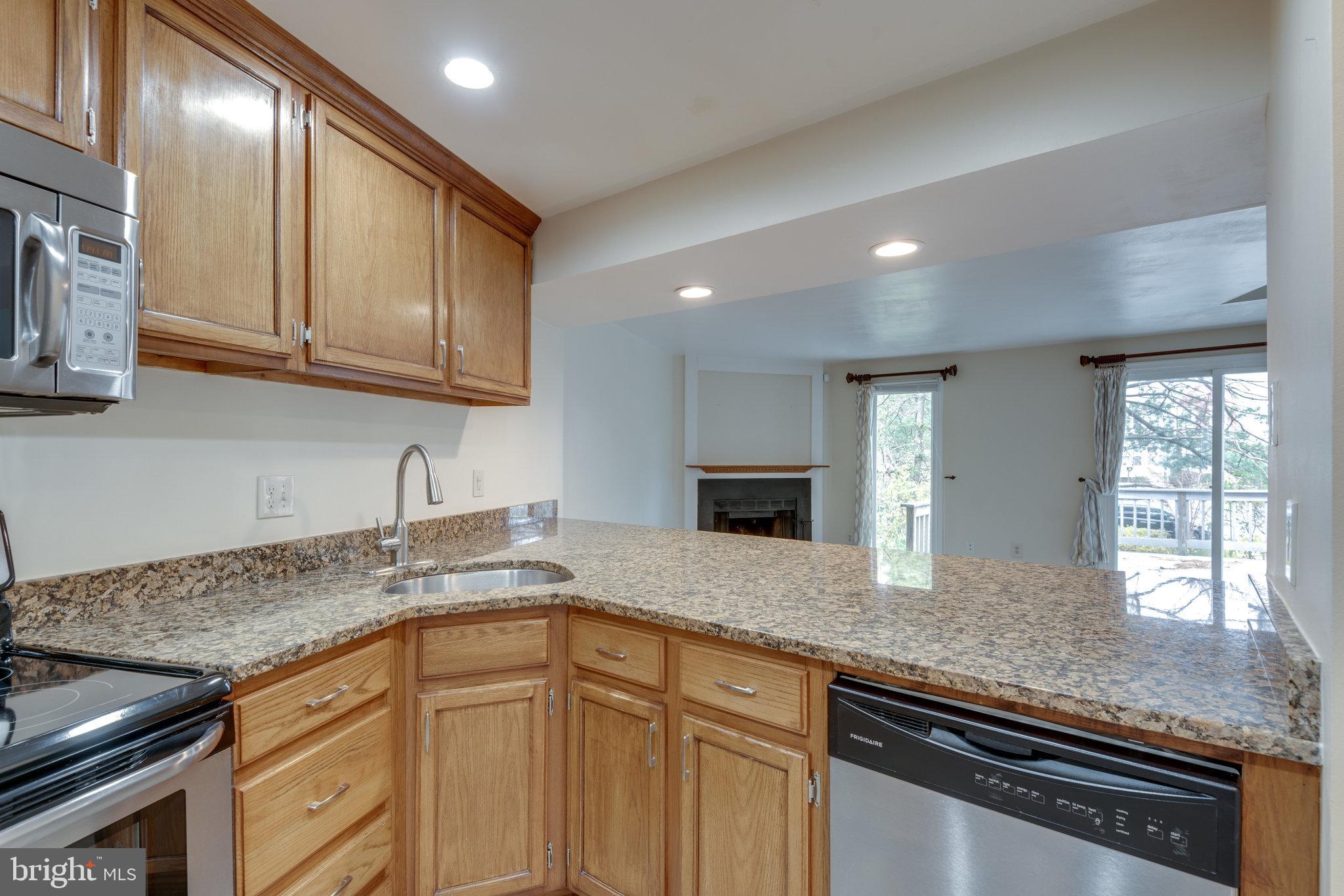 11910 Crosswind Court Reston, VA 20194 - Photo 7 of 34 Gallery Image 7