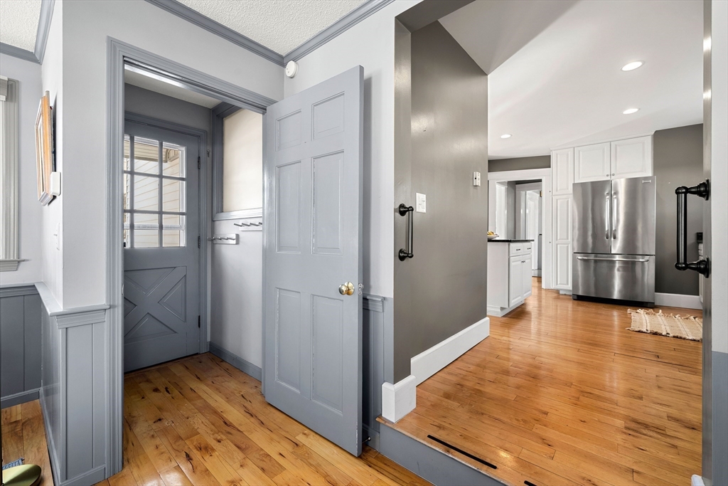 42 Pentucket Avenue Lowell, MA 01852 - Photo 23 of 42