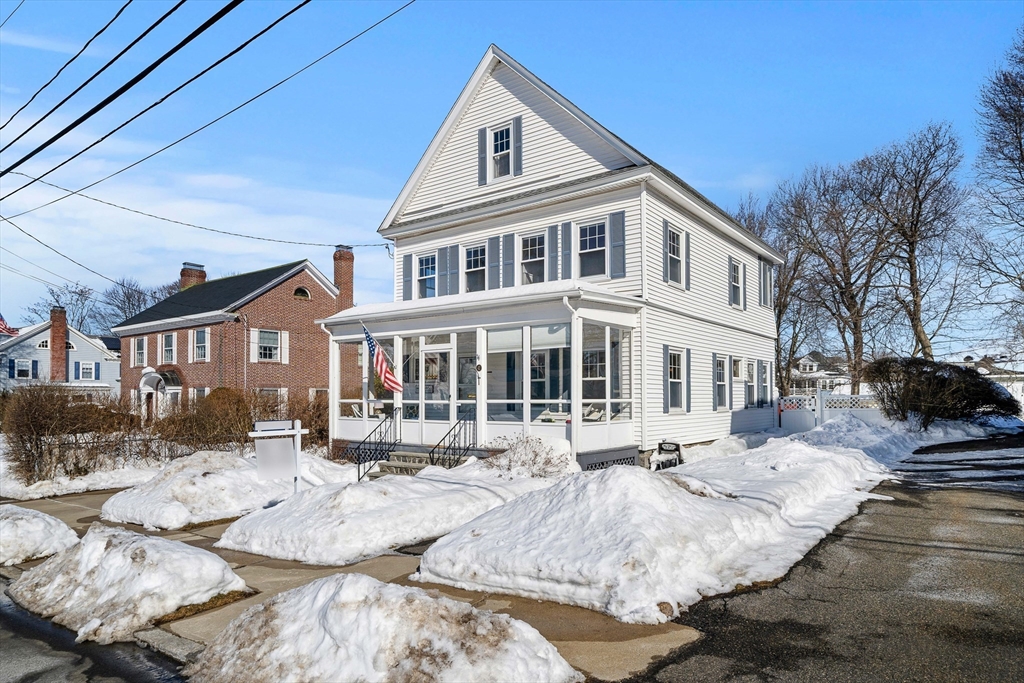 42 Pentucket Avenue Lowell, MA 01852 - Photo 3 of 42