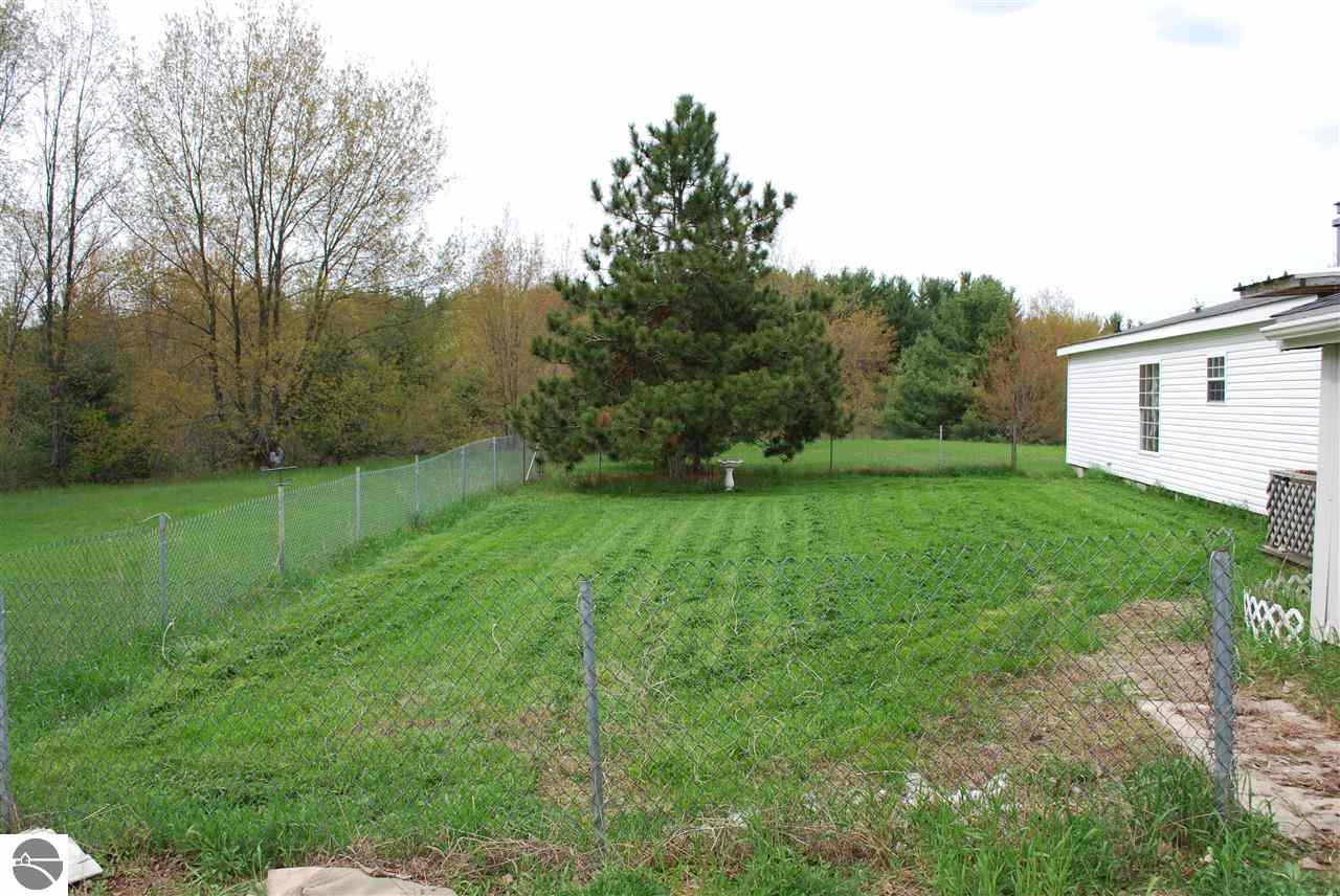 5669 Moore Road Williamsburg, MI 49690 - Photo 24 of 26 1784575-23.JPG