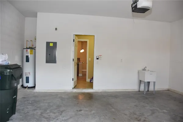 $2,800 | 2274 Geneva Drive, Lakeland, FL 33805