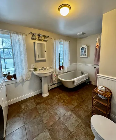 $449,000 | 17 State Street, Rockland, ME 04841