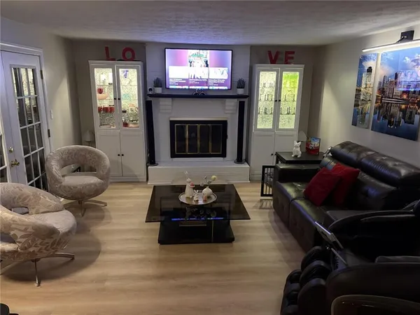 $524,900 | 1317 Manor Drive, Pittsburgh, PA 15241