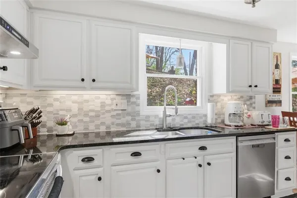 $524,900 | 1317 Manor Drive, Pittsburgh, PA 15241
