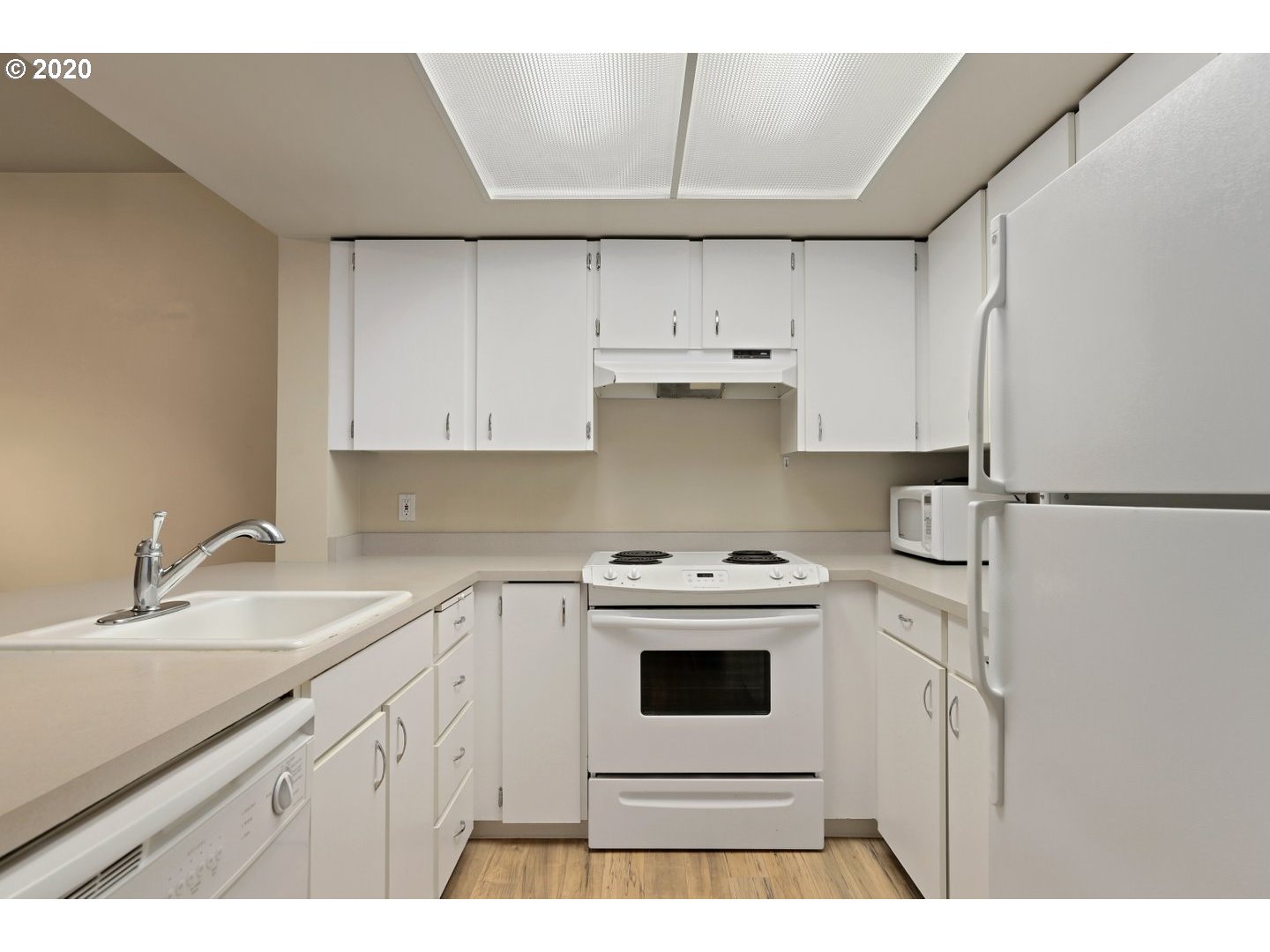 6625 West Burnside Road, Unit 224 Portland, OR 97225 - Photo 9 of 32 Gallery Image 9