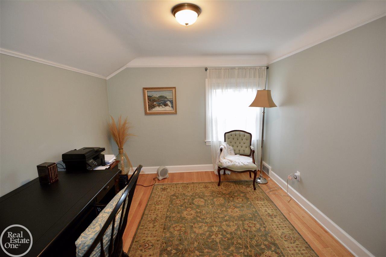 385 Moran Road Grosse Pointe, MI 48236 - Photo 24 of 33 31316318-23.JPG