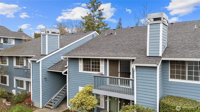 $275,000 | 16817 Larch Way, Unit F206, Lynnwood, WA 98037