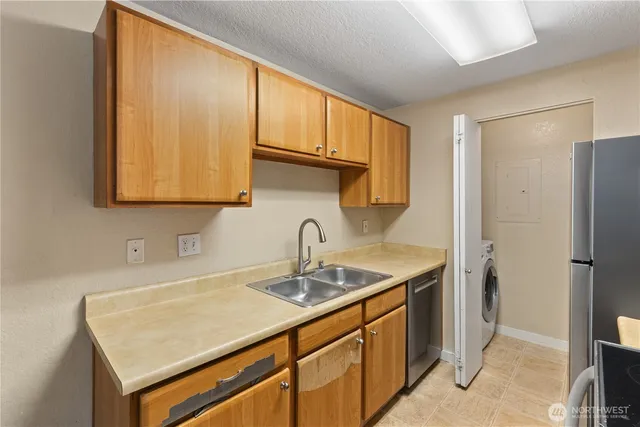 $275,000 | 16817 Larch Way, Unit F206, Lynnwood, WA 98037