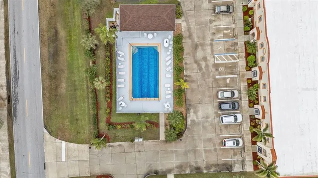 view of a swimming pool