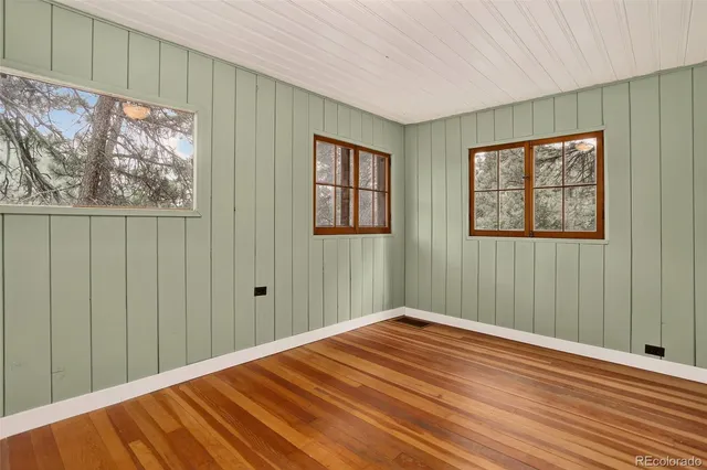 $2,700 | 20650 Seminole Road, Indian Hills, CO 80454