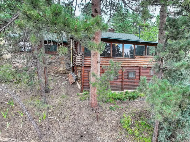 $2,700 | 20650 Seminole Road, Indian Hills, CO 80454