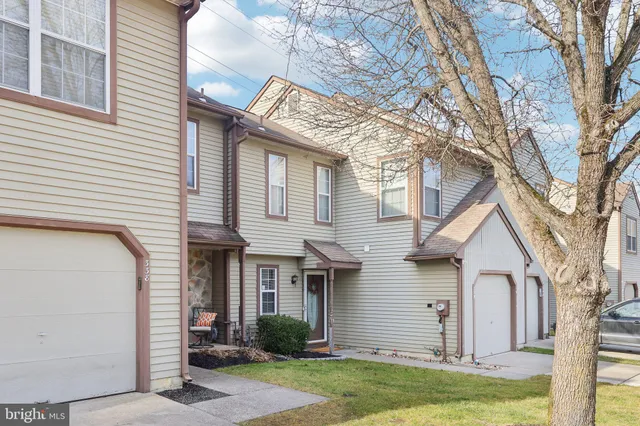 $350,000 | 339 Ericson Court, Mount Laurel, NJ 08054