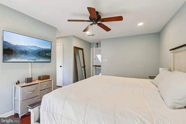 $350,000 | 339 Ericson Court, Mount Laurel, NJ 08054