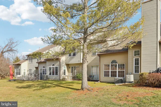 $350,000 | 339 Ericson Court, Mount Laurel, NJ 08054