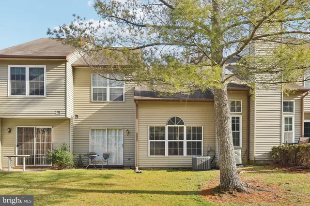 $350,000 | 339 Ericson Court, Mount Laurel, NJ 08054