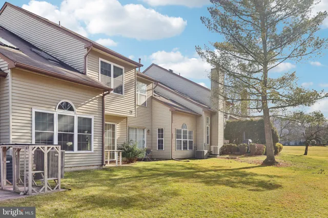 $350,000 | 339 Ericson Court, Mount Laurel, NJ 08054