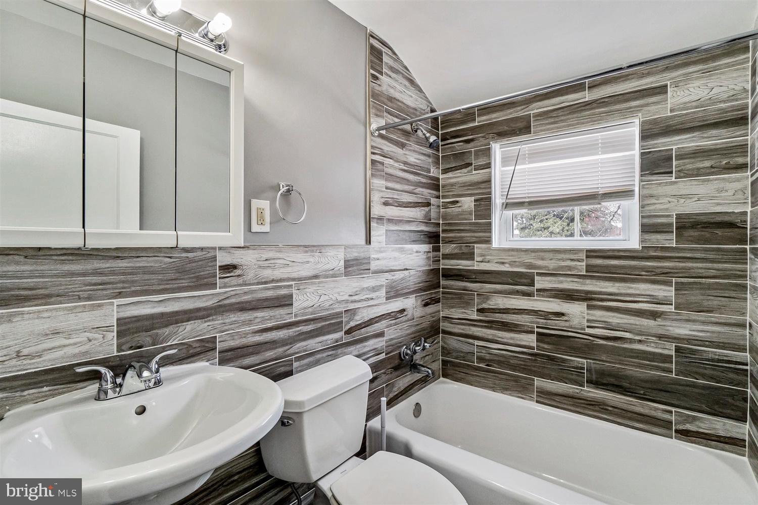 420 Torner Road Baltimore, MD 21221 - Photo 25 of 33