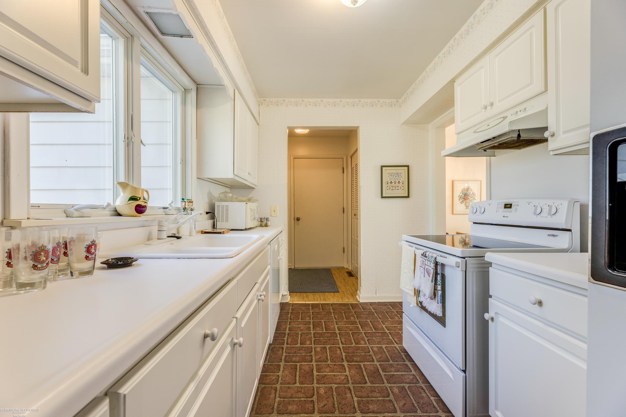 4020 Devonshire Road Fort Gratiot, MI 48059 - Photo 21 of 36