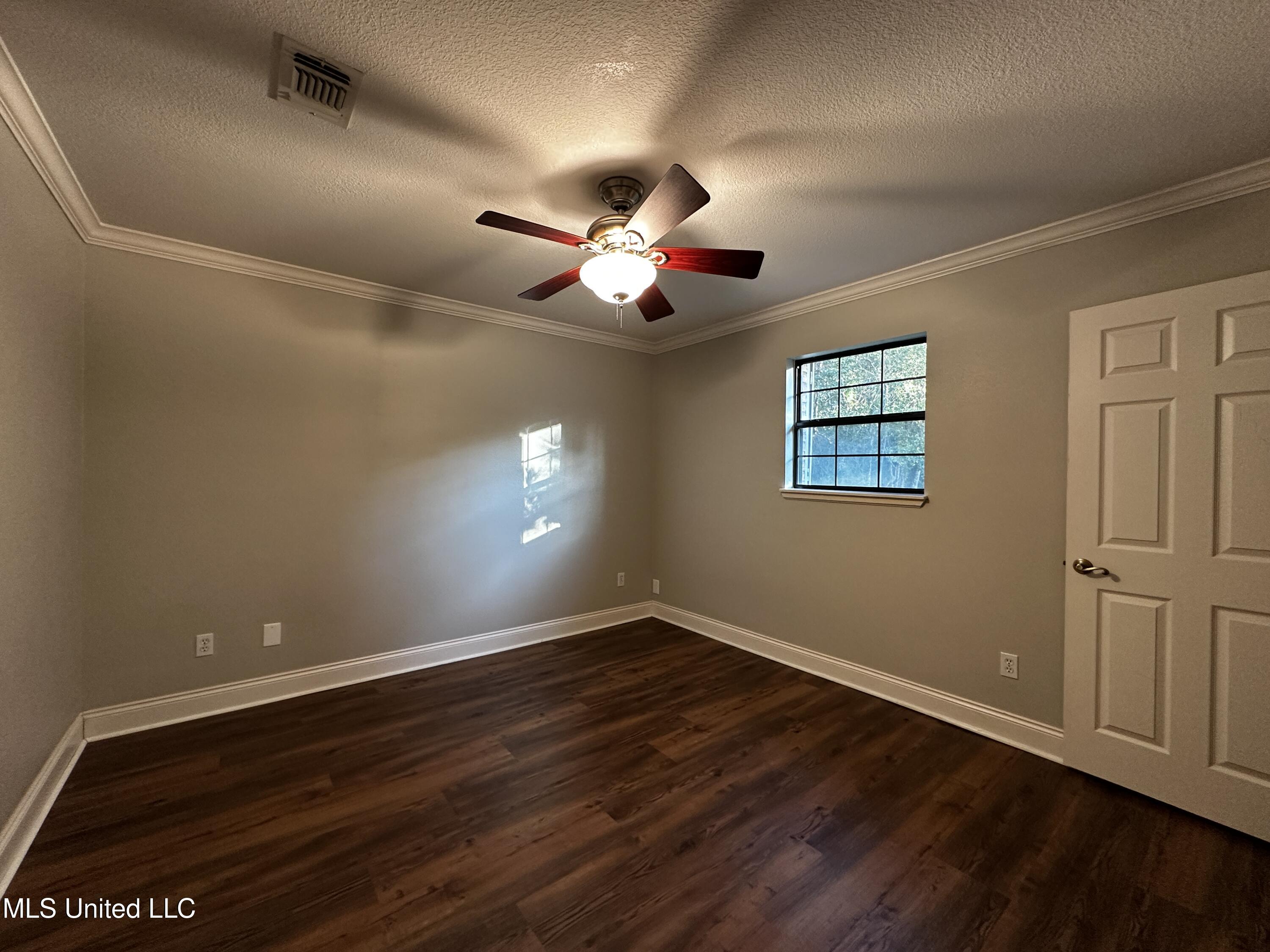 704 Hidden Oaks Drive Ocean Springs, MS 39564 - Photo 14 of 19 Bedroom2