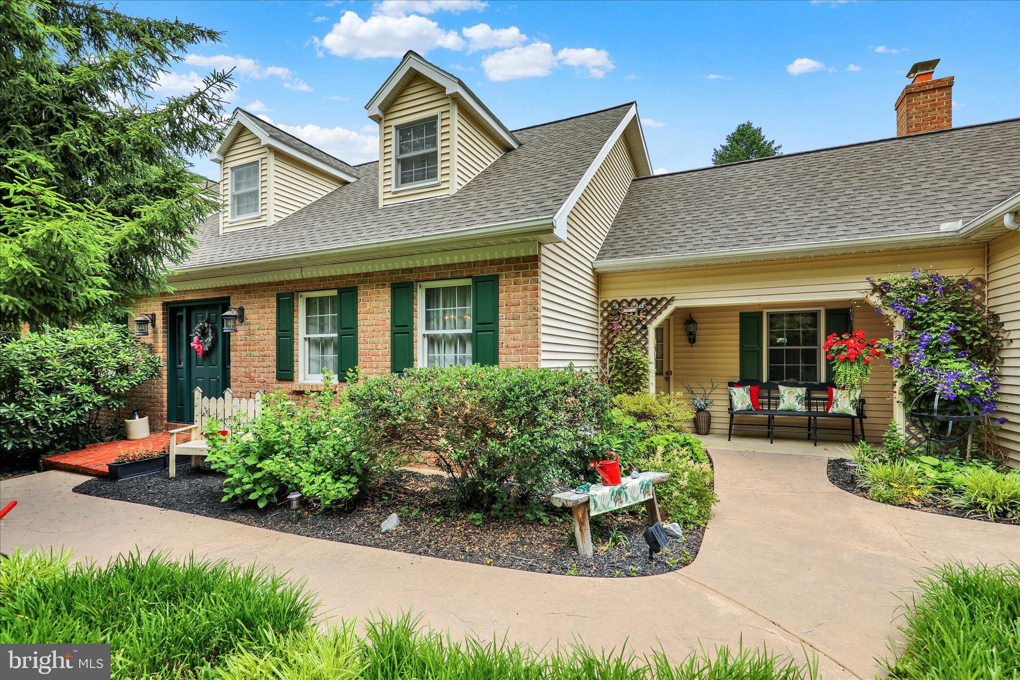 536 Grings Hill Road Reading, PA 19608 - Photo 1 of 53 360_9088