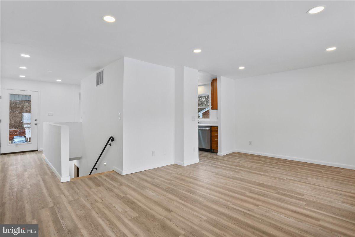 711 Cornwall Street Silver Spring, MD 20901 - Photo 10 of 29