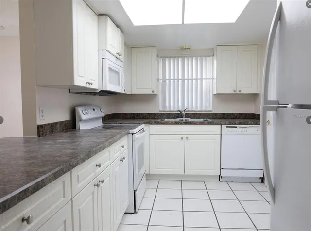 $1,600 | 9900 Sweepstakes Lane, Unit 6, Orlando, FL 32837