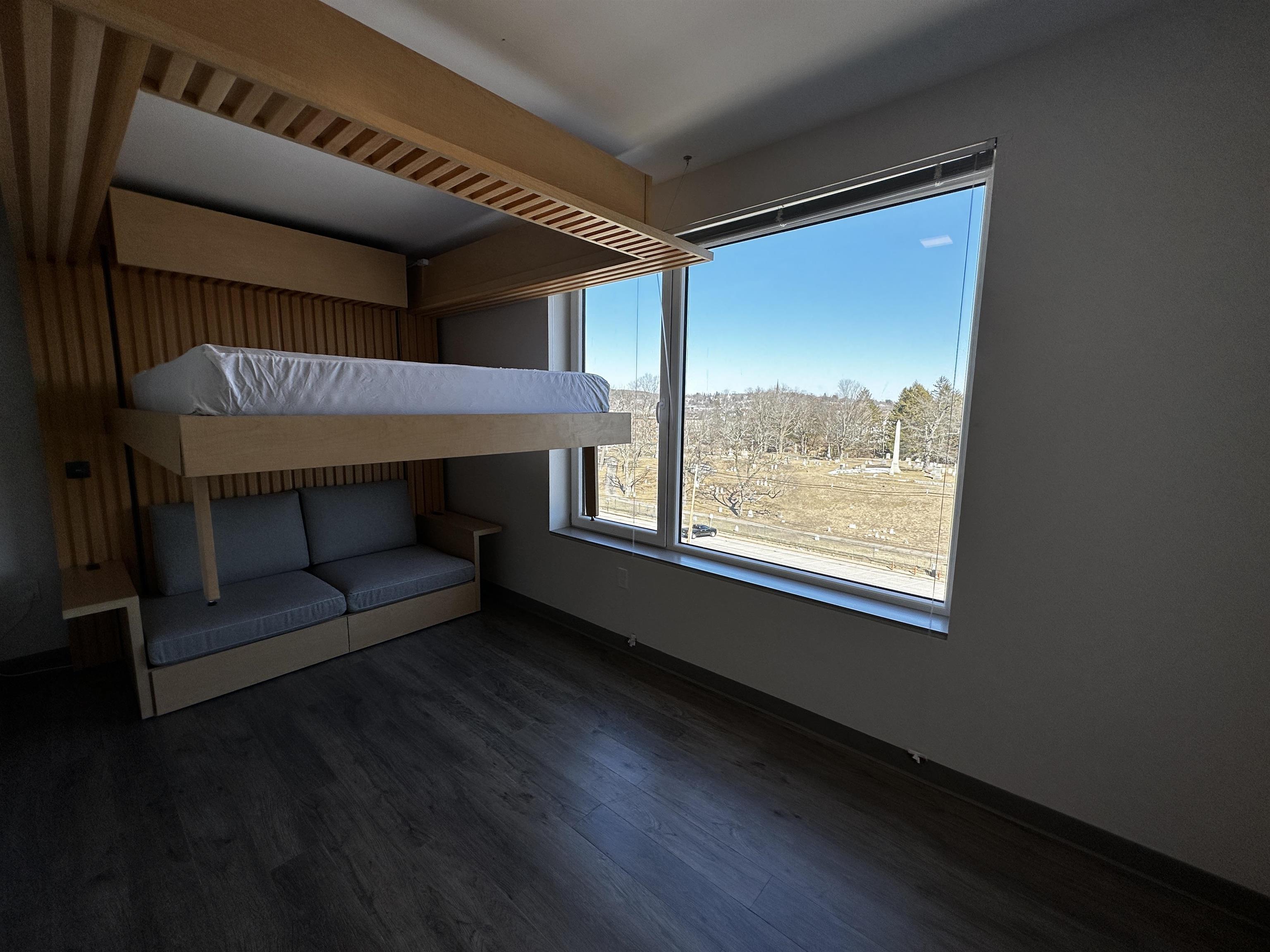 409 Elm Street, Unit 406 Manchester, NH 03101 - Photo 15 of 33