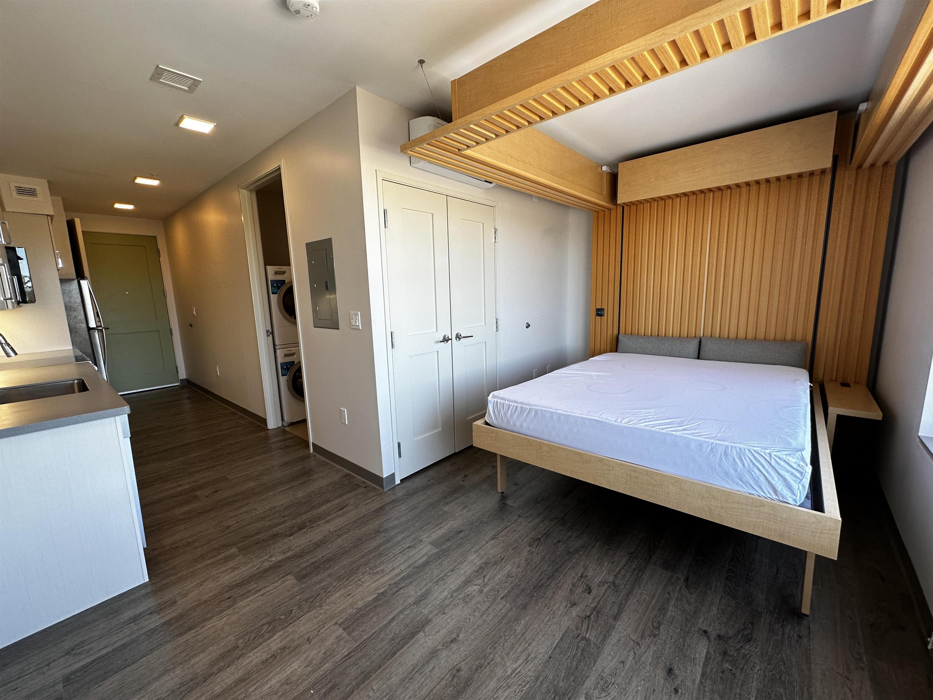 409 Elm Street, Unit 406 Manchester, NH 03101 - Photo 3 of 33