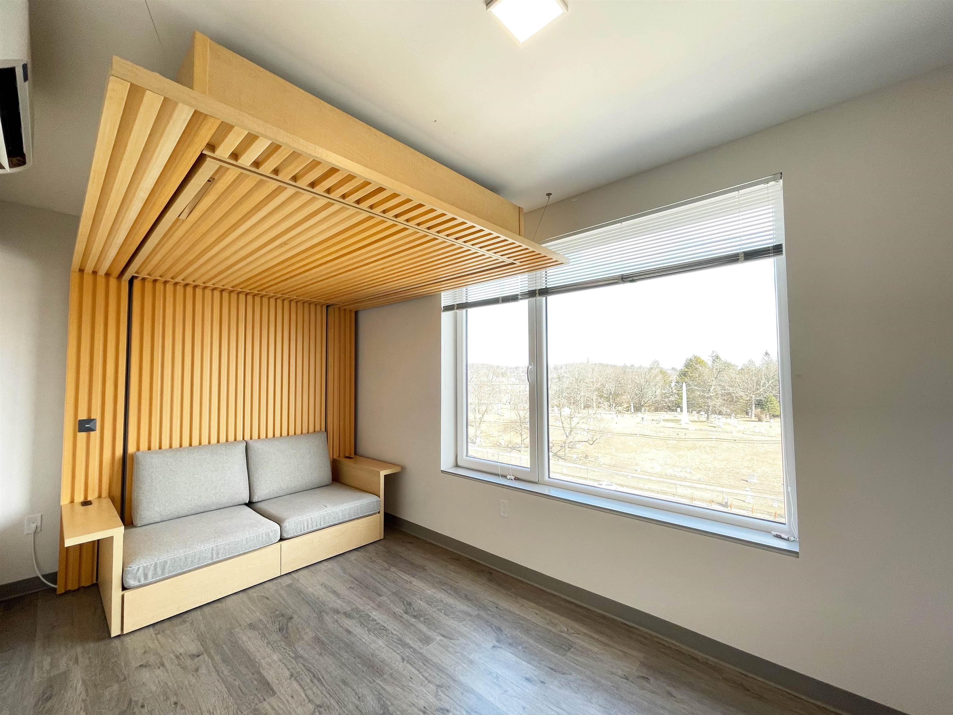 409 Elm Street, Unit 406 Manchester, NH 03101 - Photo 5 of 33