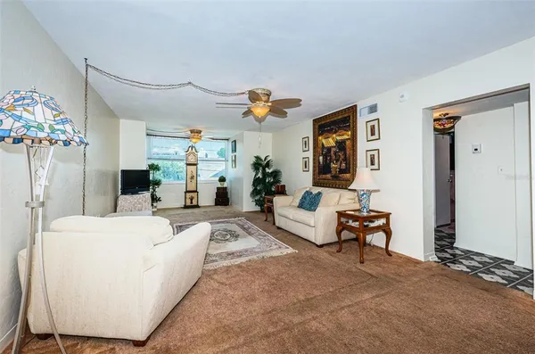 $124,500 | 841 4th Avenue North, Unit 21, St. Petersburg, FL 33701