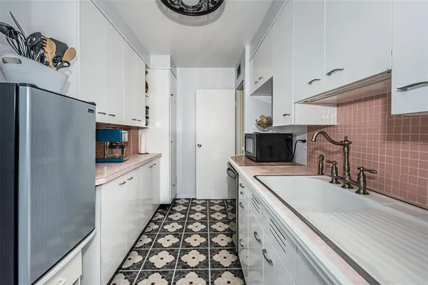 $124,500 | 841 4th Avenue North, Unit 21, St. Petersburg, FL 33701