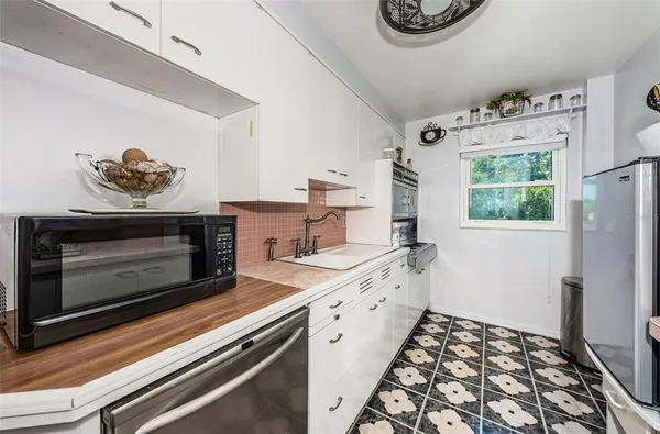 $124,500 | 841 4th Avenue North, Unit 21, St. Petersburg, FL 33701