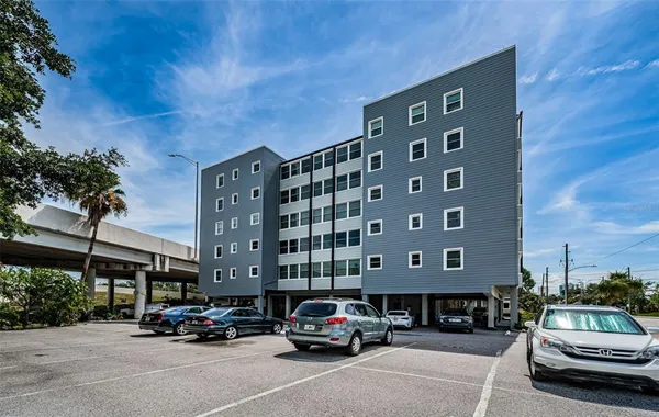 $124,500 | 841 4th Avenue North, Unit 21, St. Petersburg, FL 33701