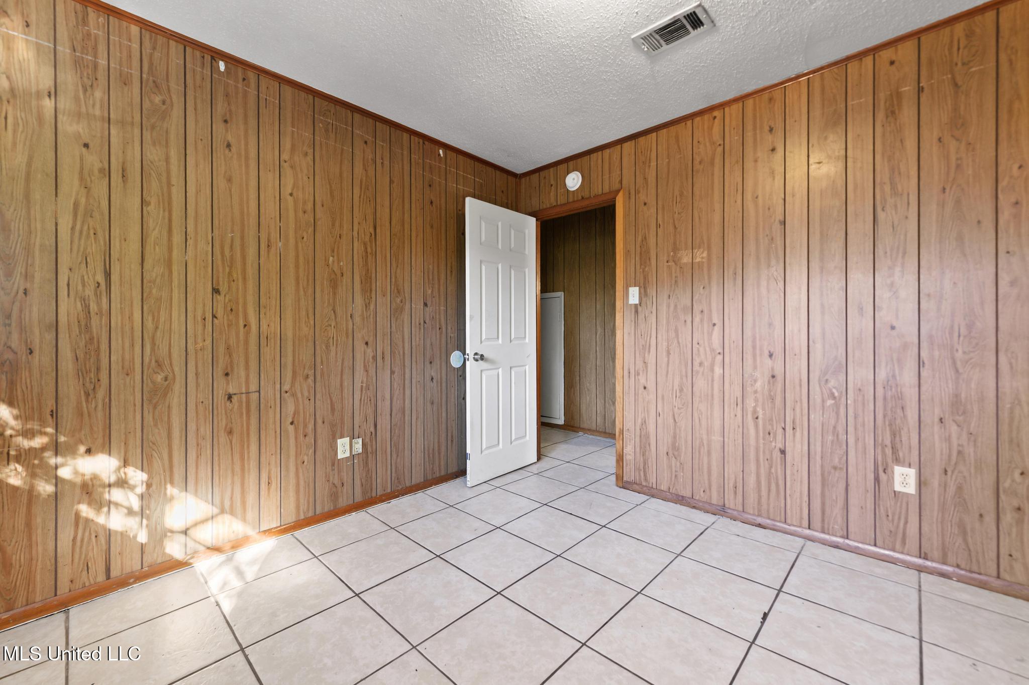 3825 Jeffery Road Moss Point, MS 39562 - Photo 16 of 21 016