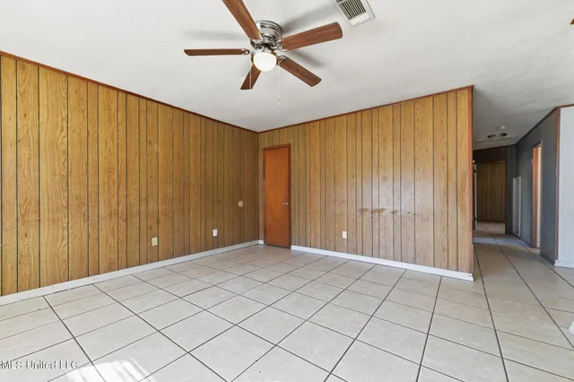 $97,900 | 3825 Jeffery Road, Moss Point, MS 39562