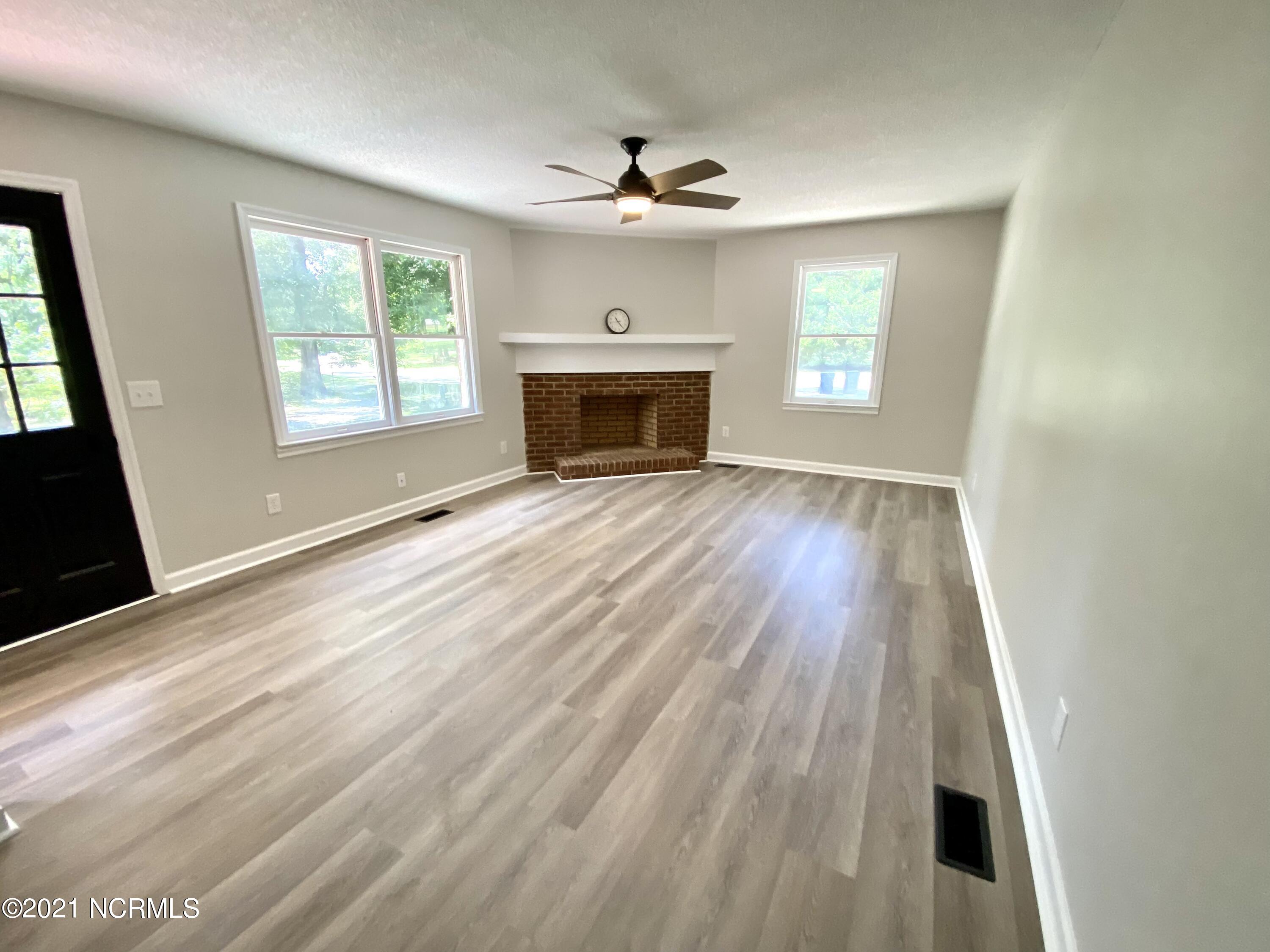 102 Winter Circle Elizabethtown, NC 28337 - Photo 17 of 46 With Fireplace