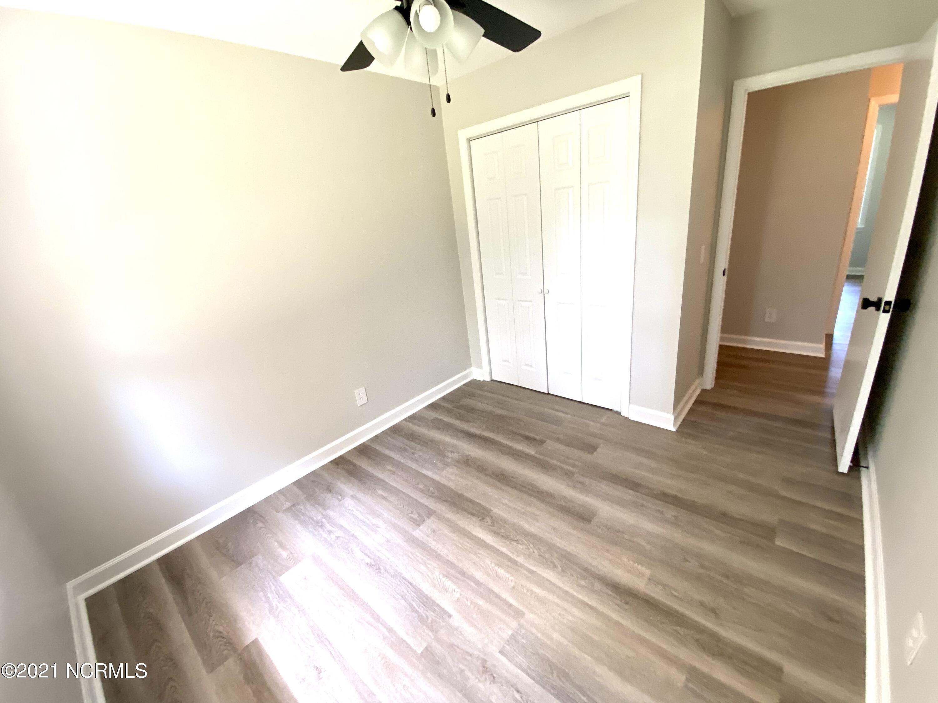 102 Winter Circle Elizabethtown, NC 28337 - Photo 25 of 46 Bedroom 3